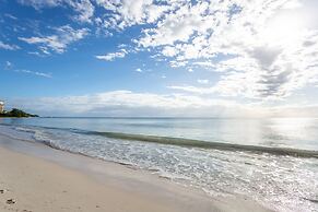 Ov324n 2 Bedroom Condo by RedAwning