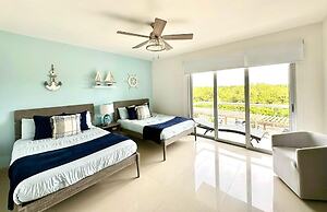 Ov324n 2 Bedroom Condo by RedAwning