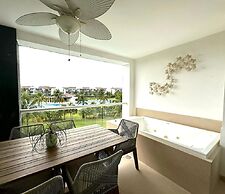 Ov324n 2 Bedroom Condo by RedAwning