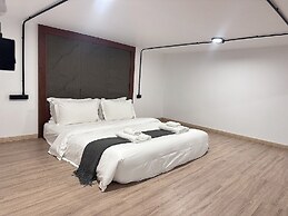 Hotel Villa Aokhanom Beachfront