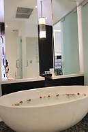 Hengly Mohasambath Hotel & Spa