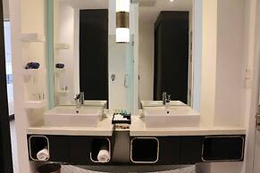 Hengly Mohasambath Hotel & Spa