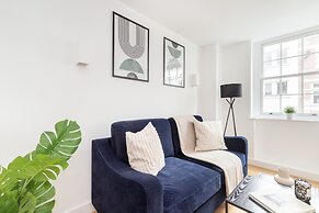 Fitzrovia 1BR with Balcony by Soho
