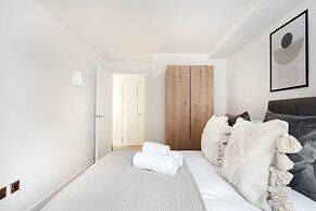 Fitzrovia 1BR with Balcony by Soho