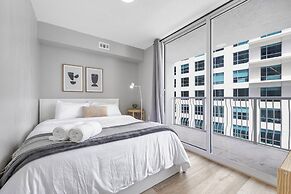 Chic Condo in Brickell Pool & Gym