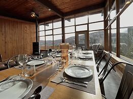 Le Grand Chalet by RVMT