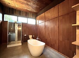 Le Grand Chalet by RVMT
