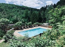 Le Grand Chalet by RVMT