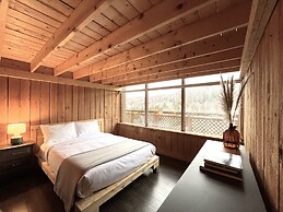 Le Grand Chalet by RVMT