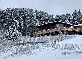 Le Grand Chalet by RVMT