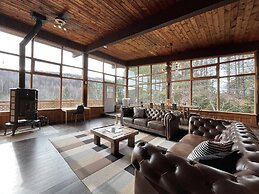 Le Grand Chalet by RVMT