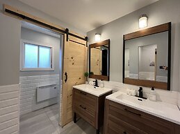 Le Grand Chalet by RVMT