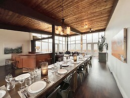 Le Grand Chalet by RVMT