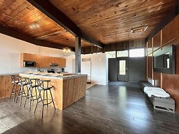 Le Grand Chalet by RVMT