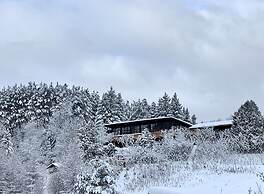Le Grand Chalet by RVMT