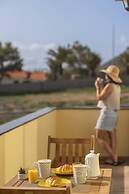 Family Vacation on Golden Island, La Maison Dorée