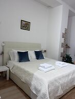 WELL COME - SANTA LUCIA