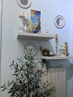 WELL COME - SANTA LUCIA