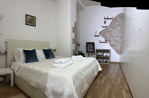 WELL COME - SANTA LUCIA