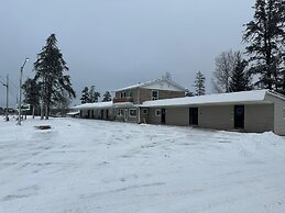 Pine Ridge Motel