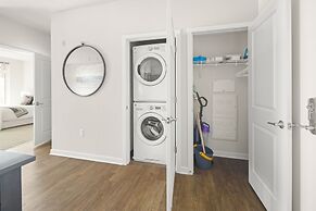 Global Luxury Suites at Reston