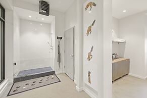 Global Luxury Suites at Reston