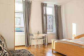 CoLiving 3BR shared Apt. Belvedere