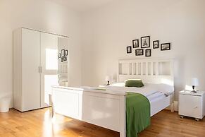 CoLiving 3BR shared Apt. Belvedere