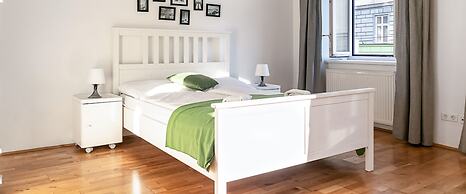 CoLiving 3BR shared Apt. Belvedere