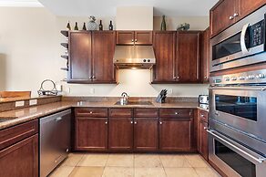 Indigo East 2102 Penthouse W/cabana