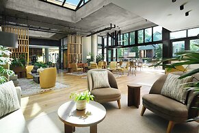 Moxy Boulder University