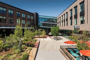 Moxy Boulder University
