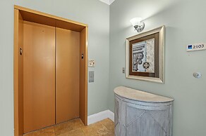 Indigo West 2103 Penthouse