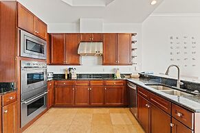 Indigo East 2103 Penthouse W/cabana