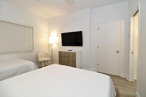 Shipwatch Riverside E204