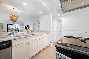 Shipwatch Riverside E204