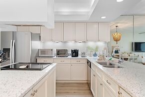 Shipwatch Riverside E204