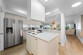 Shipwatch Riverside E204