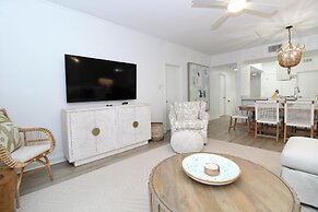 Shipwatch Riverside E204