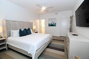 Shipwatch Riverside E204