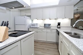 Shipwatch Riverside E204