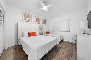 Shipwatch Riverside E204