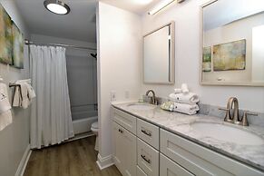 Shipwatch Riverside E204