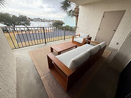 Shipwatch Riverside E204