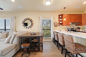 Molokai Villas Riverside 7A