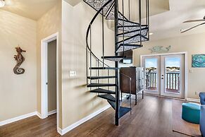 Molokai Villas Riverside 7A