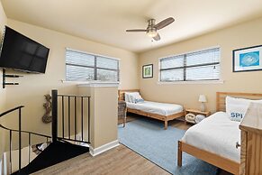 Molokai Villas Riverside 7A