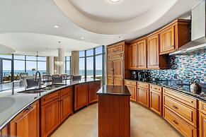 Capri 202 + Free Seasonal Beach Service