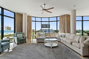 Capri 202 + Free Seasonal Beach Service