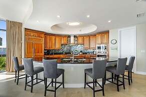 Capri 202 + Free Seasonal Beach Service